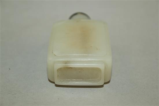 A Chinese pale celadon jade rectangular snuff bottle, 1750-1850, 5.6cm, jadeite and silver stopper